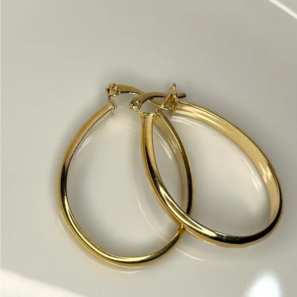 14k gold filled oval hoop earrings - Picture 3 of 5